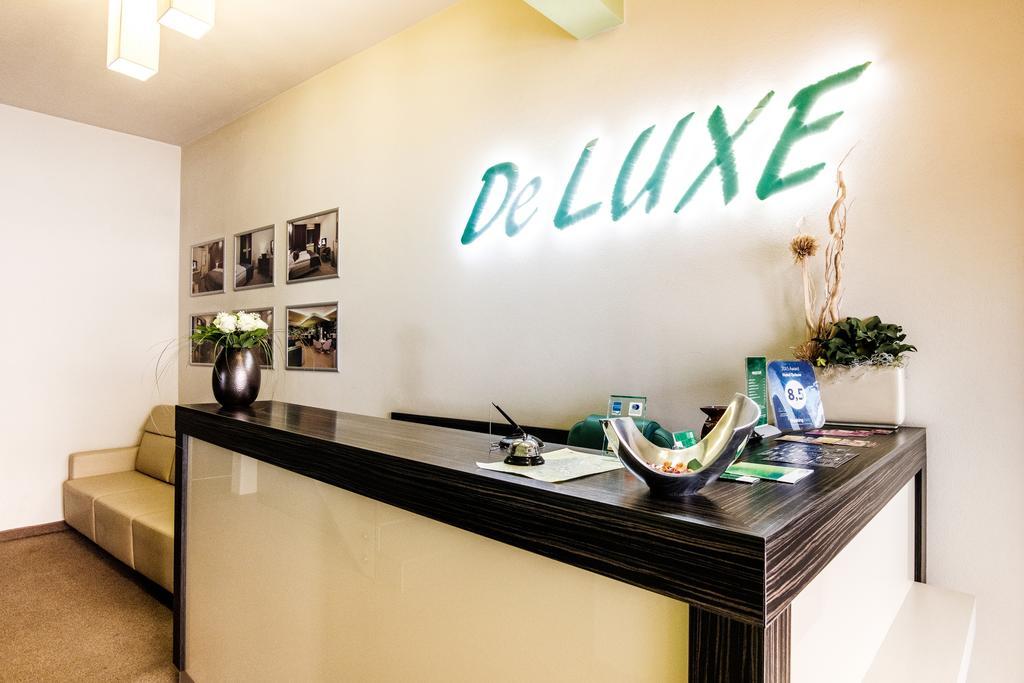 Hotel Deluxe With Free Wellness And Fitness Centrum نيترا المظهر الخارجي الصورة
