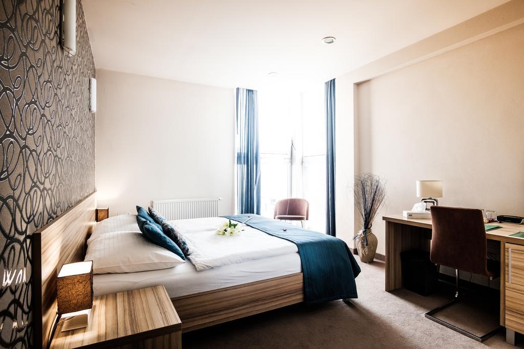 Hotel Deluxe With Free Wellness And Fitness Centrum نيترا المظهر الخارجي الصورة